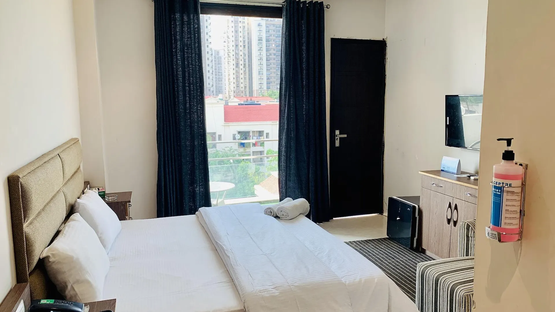 Hotel City Premier - Golf Course Road ,Gurgaon 3*, Gurgaon Hindistan