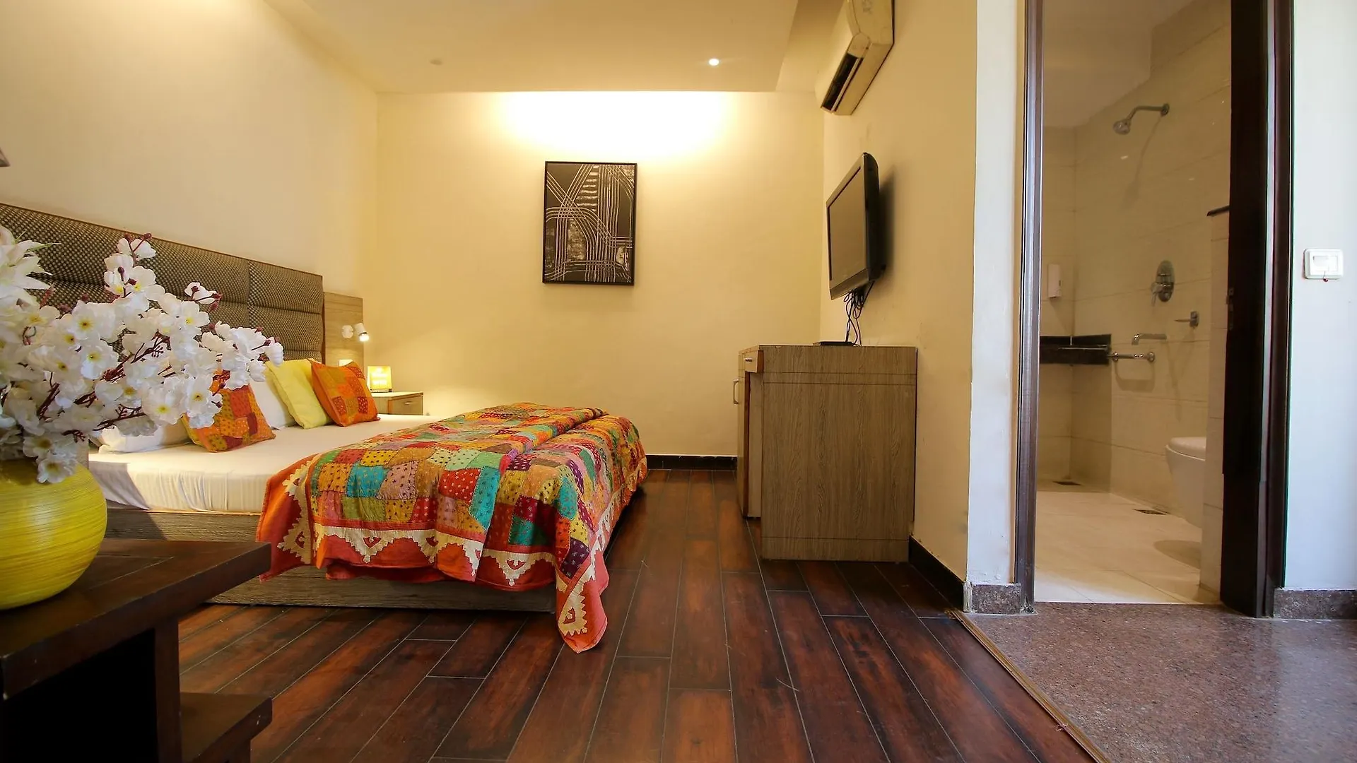 Hotel City Premier - Golf Course Road ,Gurgaon 3*, Gurgaon India