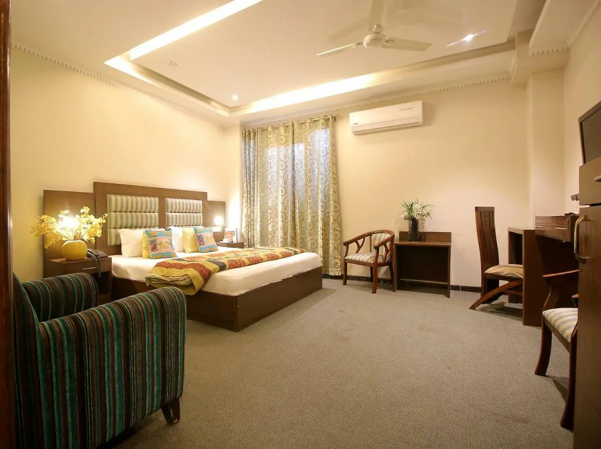 ***  Hotel City Premier - Golf Course Road ,Gurgaon India