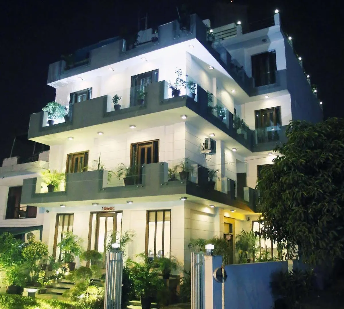 Hotel City Premier - Golf Course Road ,Gurgaon