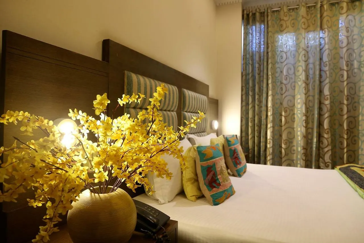 Hotel City Premier - Golf Course Road ,Gurgaon 3*, Gurgaon